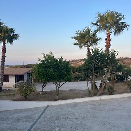 הוילה פקינו Chalet Bianca מראה חיצוני תמונה