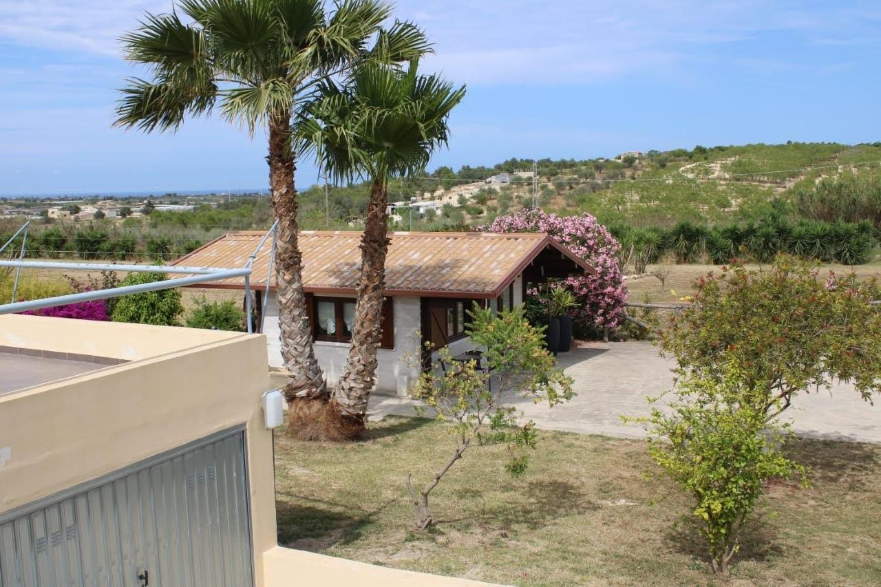הוילה פקינו Chalet Bianca מראה חיצוני תמונה