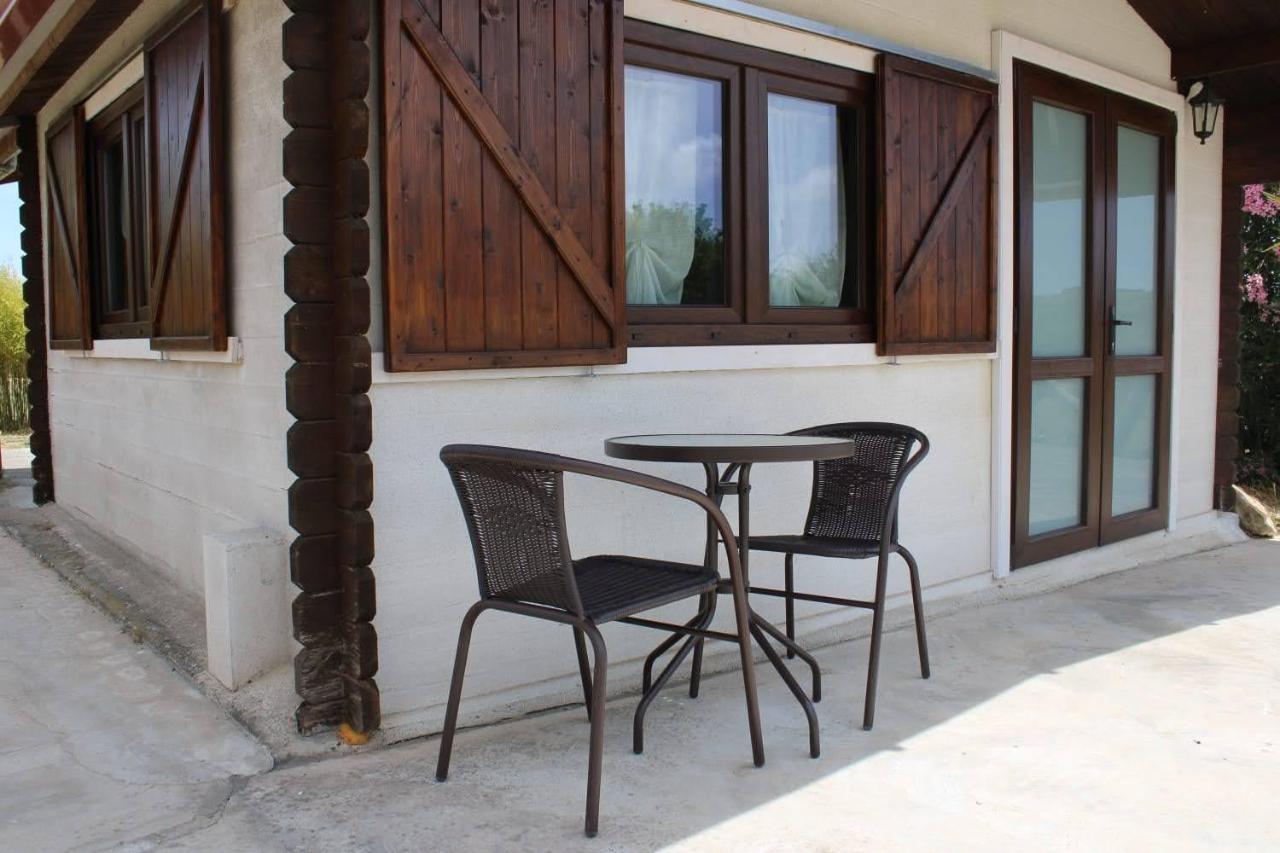 הוילה פקינו Chalet Bianca מראה חיצוני תמונה